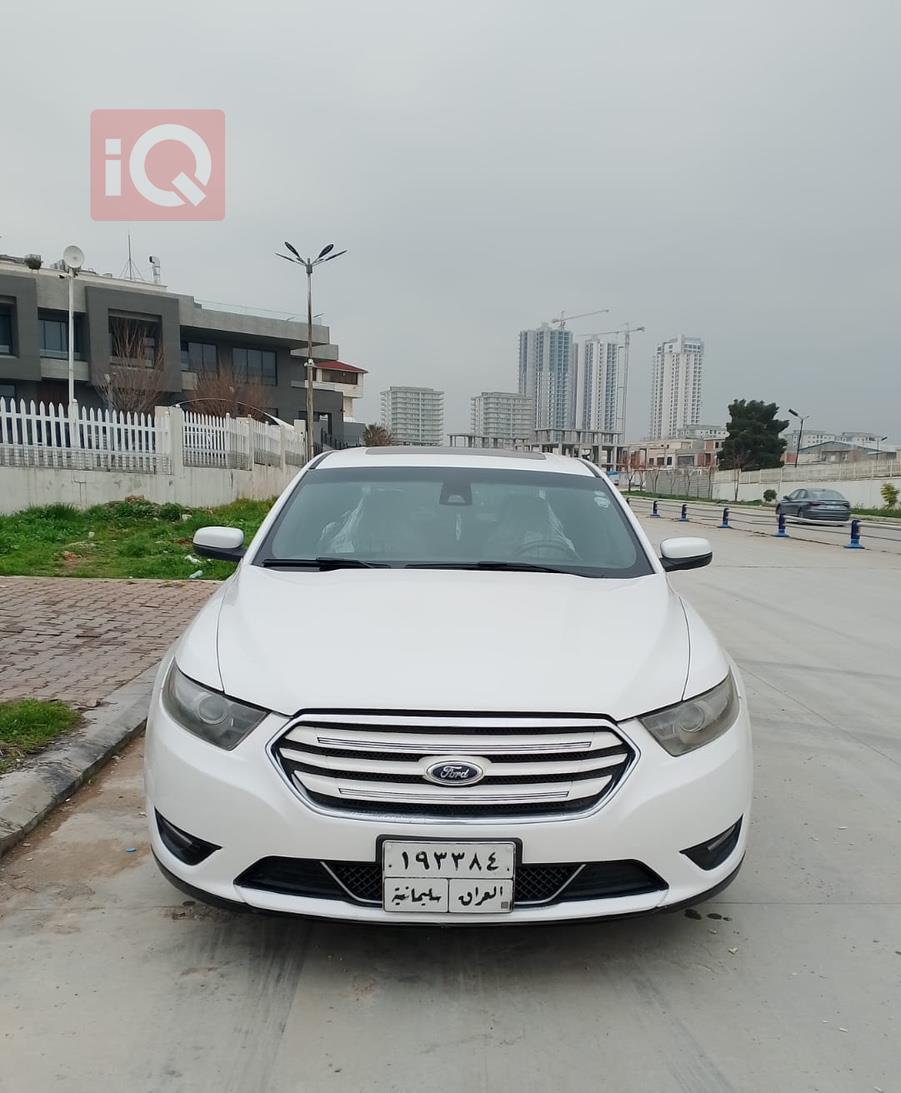 Ford Taurus